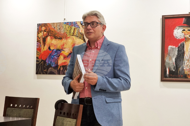Доц. д-р Мартин Иванов представи в Казанлък книгата си "Срещу течението: българската текстилна промишленост 1800 -1912"