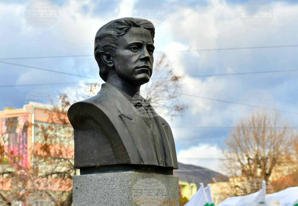 С ритуал по поднасяне на венци и цветя пред паметника на Апостола в Сливен ще бъдат чествани 188 години от рождението му