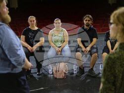 „Сцена на края на града“ – Първи студентски театрален фестивал Хасково 2022 тази вечер представя „Лодка в гората“ от Николай Хайтов на ЮЗУ „Неофит Рилски“