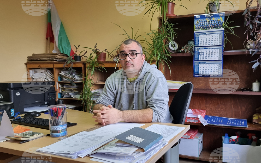 В най-кратки срокове ще бъде отстранен проблем с наводняването на Ребърково заради новото трасе на пътя Мездра-Ботевград, съобщи кметът Петър Петков