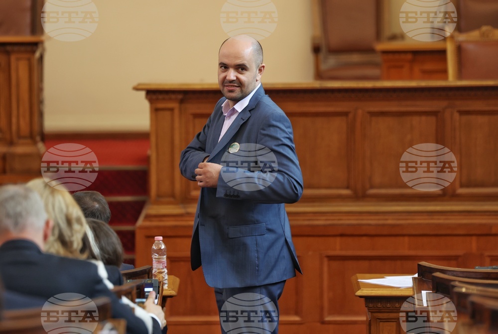 Доверявам се, че отзоваването на 70 руски дипломати от България е правилното, коментира Димитър Гочев от "Продължаваме Промяната"