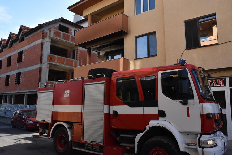 Човек загина при пожар в София