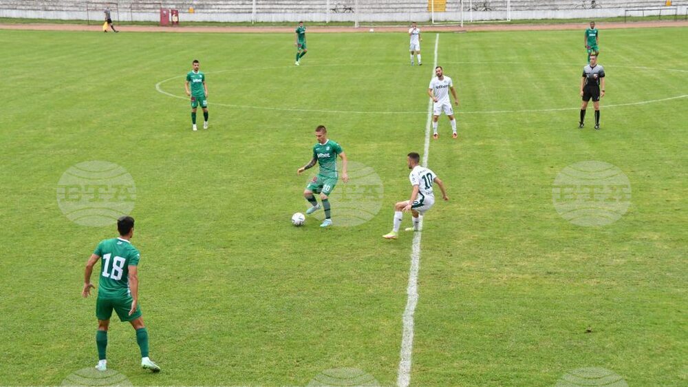 Янтра (Габрово) победи Дунав Русе като гост и се изкачи 6-и във Втора лига