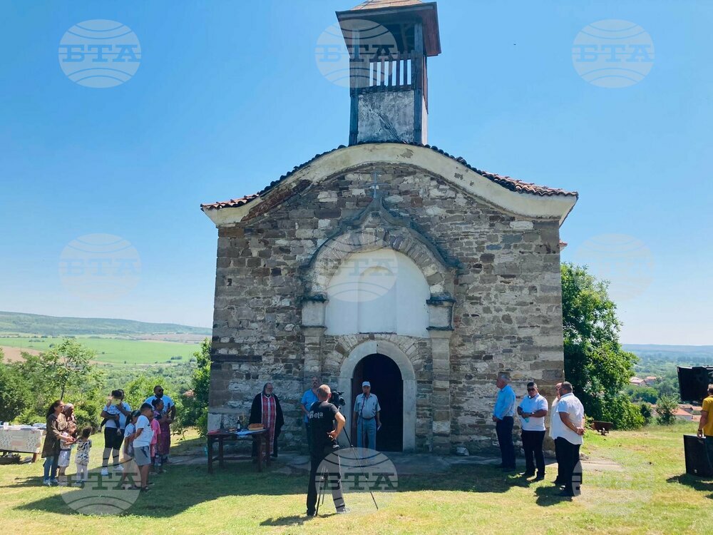 В Червен бряг започна ремонт на църква, построена през 1885 година