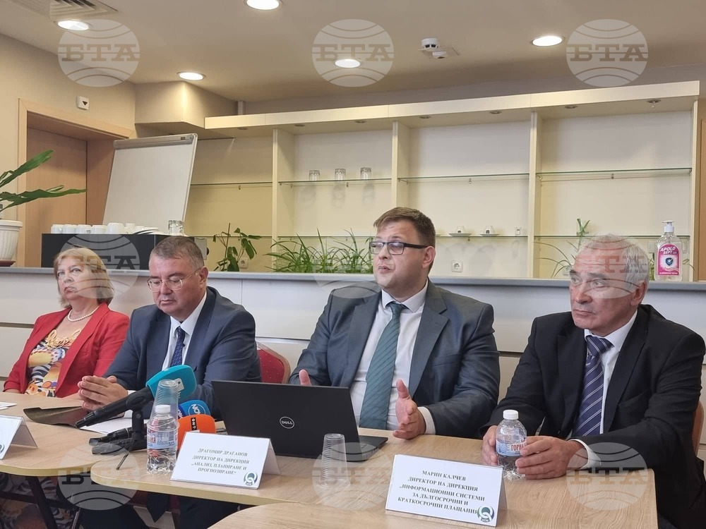 Около 17 300 пенсионери ще получат по-малки пенсии през юли спрямо юни, според експерти от НОИ