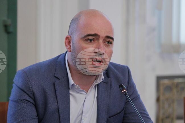 Следващата седмица се очаква да има яснота за използването на ваучерите за туризъм, съобщи министър Проданов