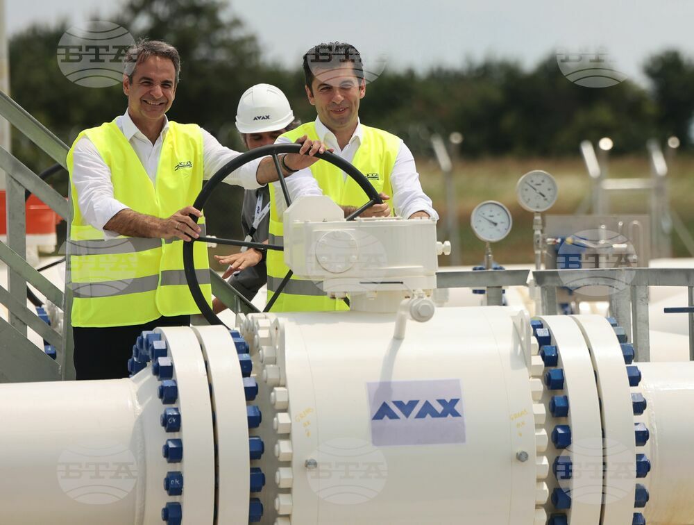 PMs Petkov, Mitsotakis Symbolically Let Gas Flow on Greece-Bulgaria Interconnector