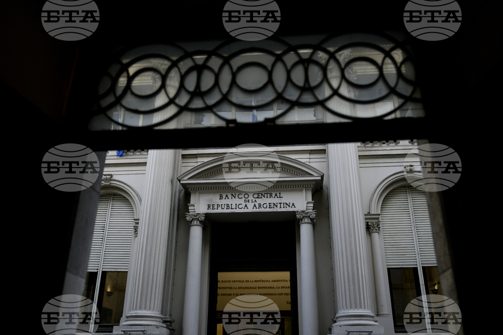 Аржентинската централна банка извърши най-голямата валутна интервенция от шест години насам