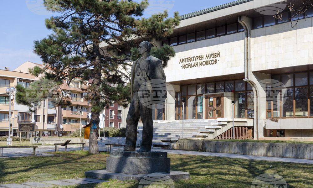 Премиерата на книгата "Отказ от безкрилие" на Петрана Савова е тази вечер в Добрич