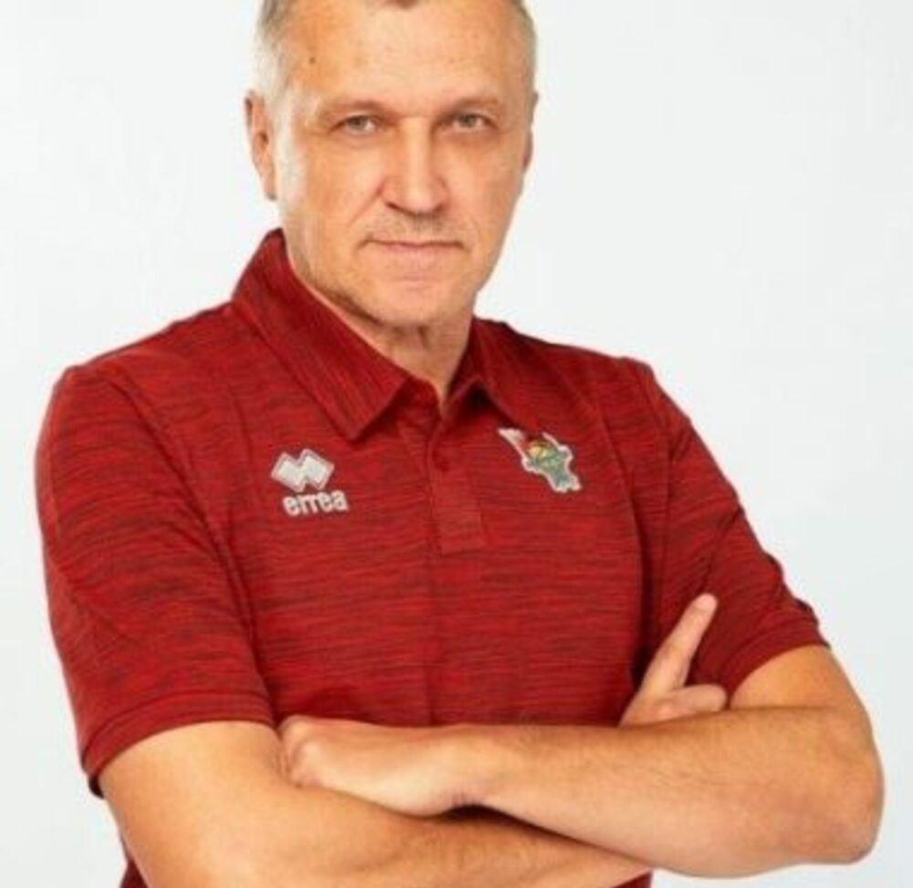 Кирил Болшаков застава начело на баскетболния Черно море Тича