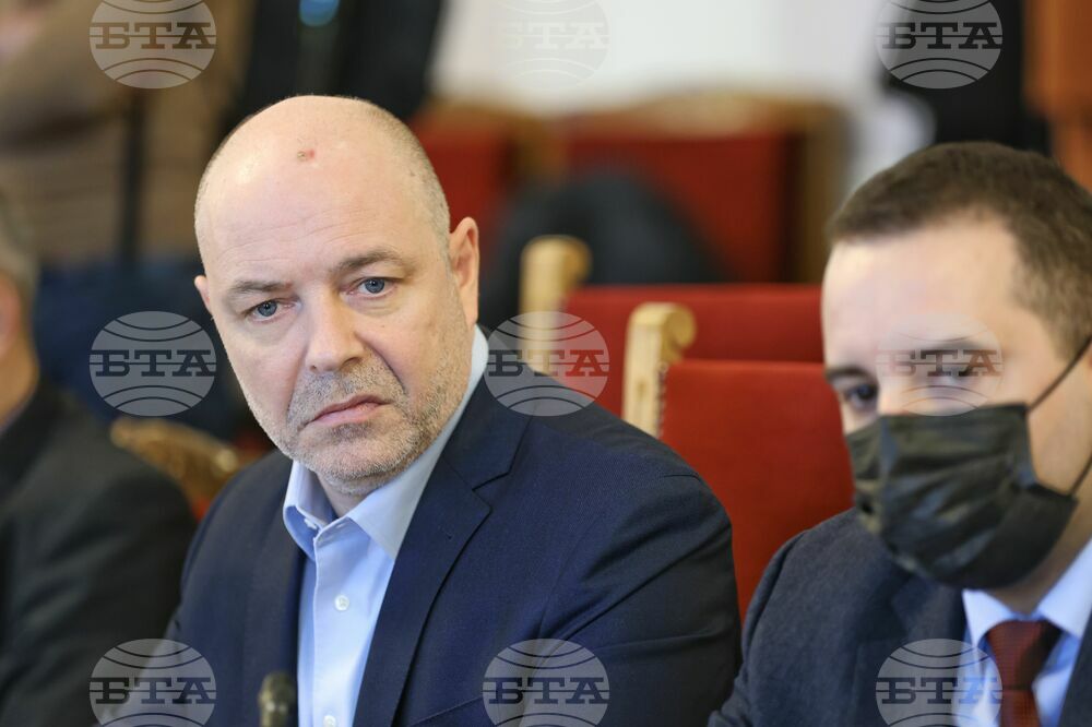 Трябва да се ограничи използването на електрически тротинетки нощем и да се редуцира скоростта им, смята проф. Николай Габровски