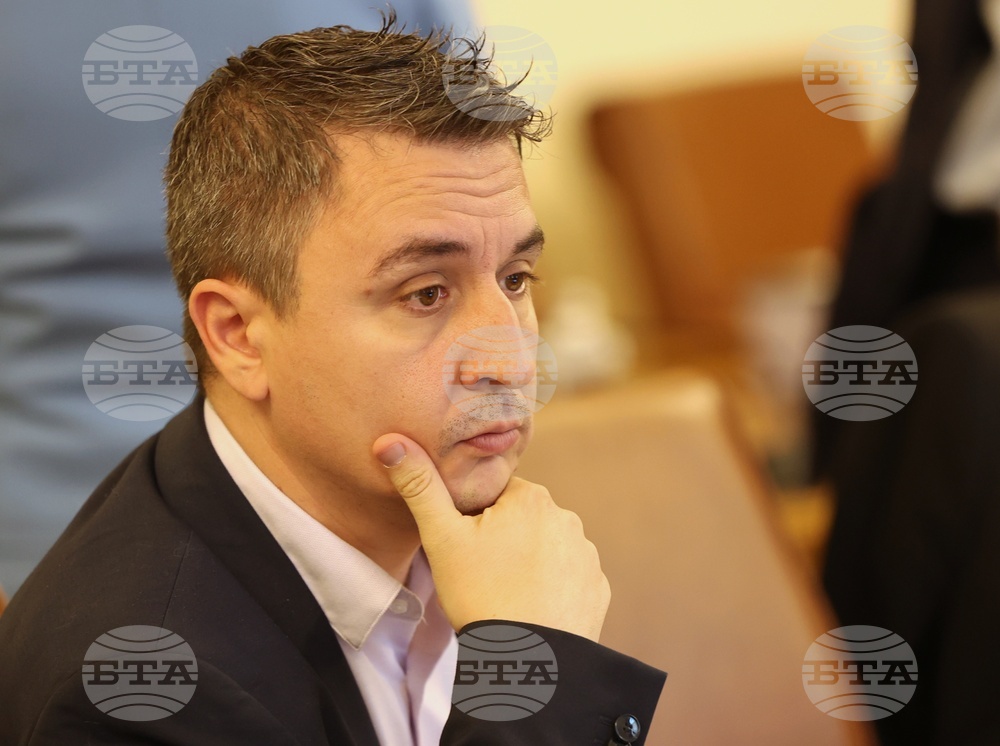 Bulgaria Got Binding Offer for 7 LNG Cargoes from Cheniere Energy