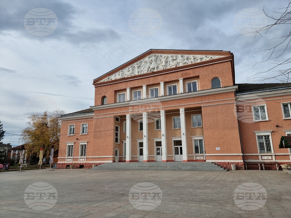 С тържествен концерт „130 години пазител на духовността и традициите“ читалище „Съзнание 1895“ в Луковит ще отбележи своя юбилей