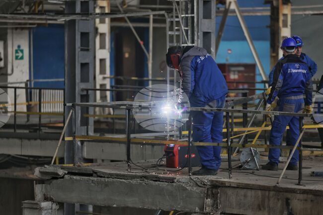 GDP Per Person Employed Rises 2.3% in 2024, Y/Y