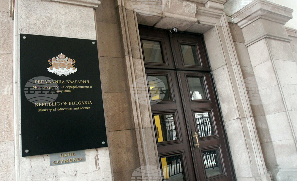 Над 46 000 зрелостници ще се явяват на задължителните матури през май