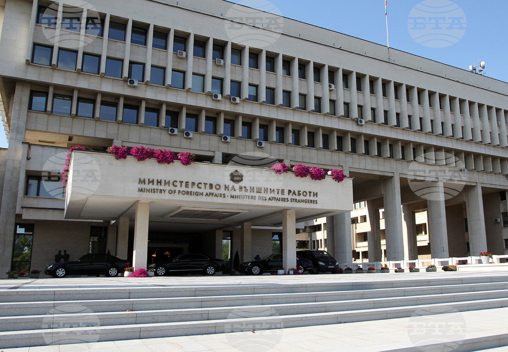 Foreign Ministry Issues Warning to Bulgarians in UK as Riots Continue