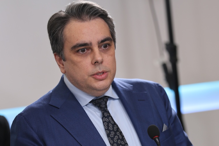 Догодина можем да сме в еврозоната, това може да го направи и служебен кабинет, каза министърът на финансите в оставка Асен Василев