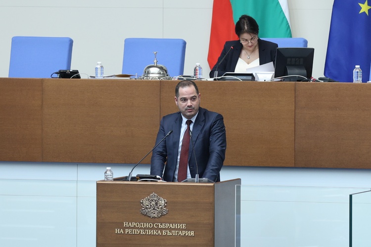 Академията на МВР зае първо място в рейтинговата система на висшите училища в България, каза министърът в оставка Калин Стоянов