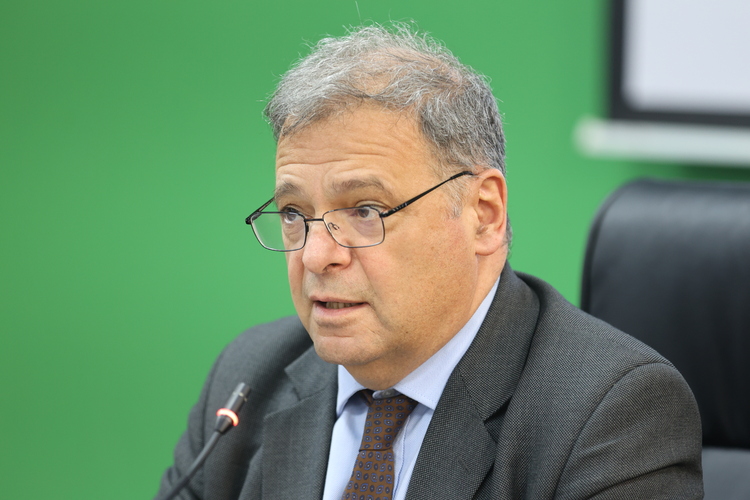 Министърът в оставка Юлиян Попов направи отчет за дейността си