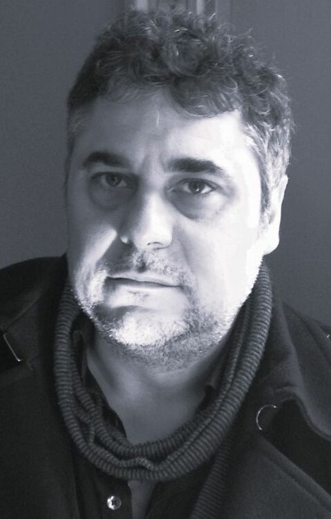 Скърбим за загубата на големия български писател Алек Попов, написа министър-председателят в оставка Николай Денков