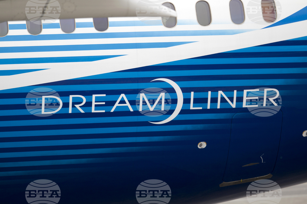 "Боинг" с първа доставка на "787 Дриймлайнър" от над една година