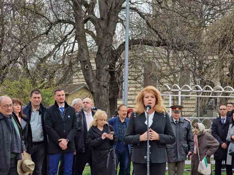 Възпоменателна церемония по повод Деня на Тракия и 111 годишнината от превземането на Одринската крепост се състоя в София