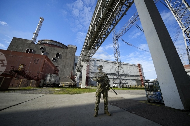 Руските системи за ПВО осуетиха украински атаки срещу Енергодар и Запорожката АЕЦ, заявиха окупационните власти