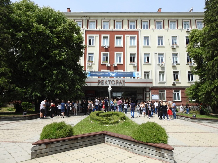 Първият предварителен кандидатстудентски изпит по математика ще се състои в Техническия университет в София