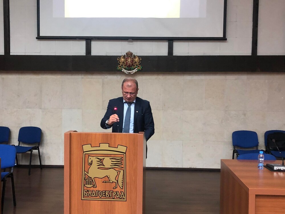 Председателят на Общински съвет Благоевград, Радослав Тасков, представи годишния отчет за изпълнение на бюджета и инвестиционната програма на Община Благоевград