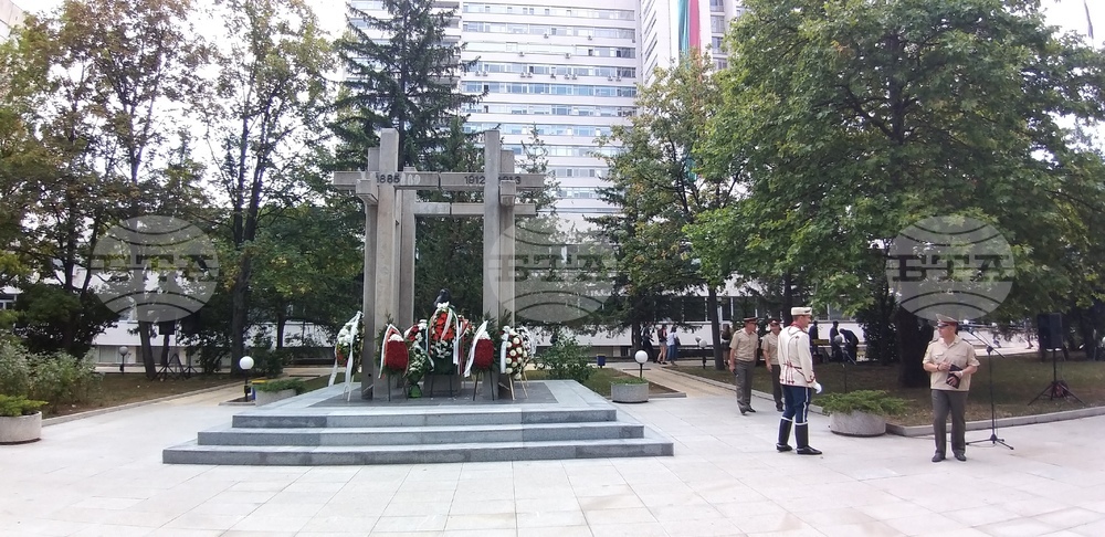 Nation Commemorates Medics and Non-medics Who Died Saving Others' Life
