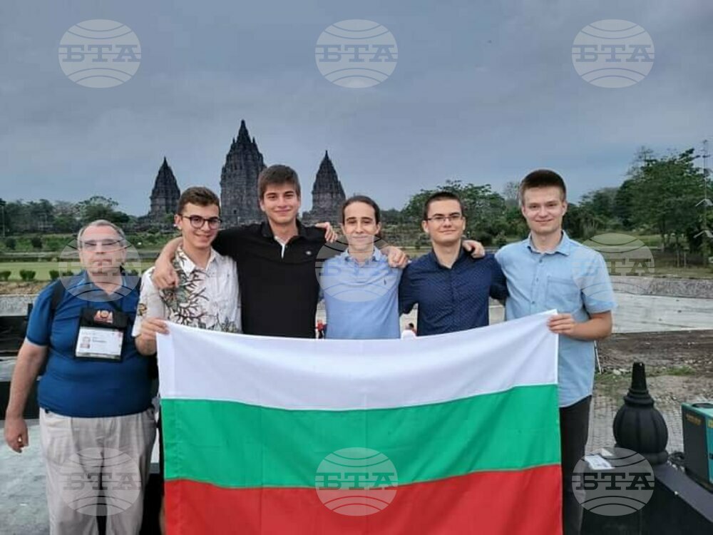 Bulgarian Pupils Win Four Medals at Most Prestigious International Informatics Olympiad in Indonesia