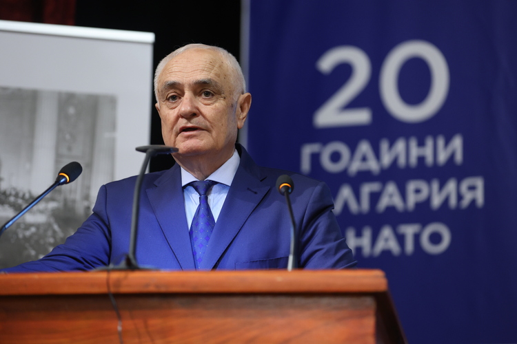 За цялостна модернизация на въоръжени сили са необходими над 37 млрд. лв., каза заместник-министърът на отбраната Атанас Запрянов