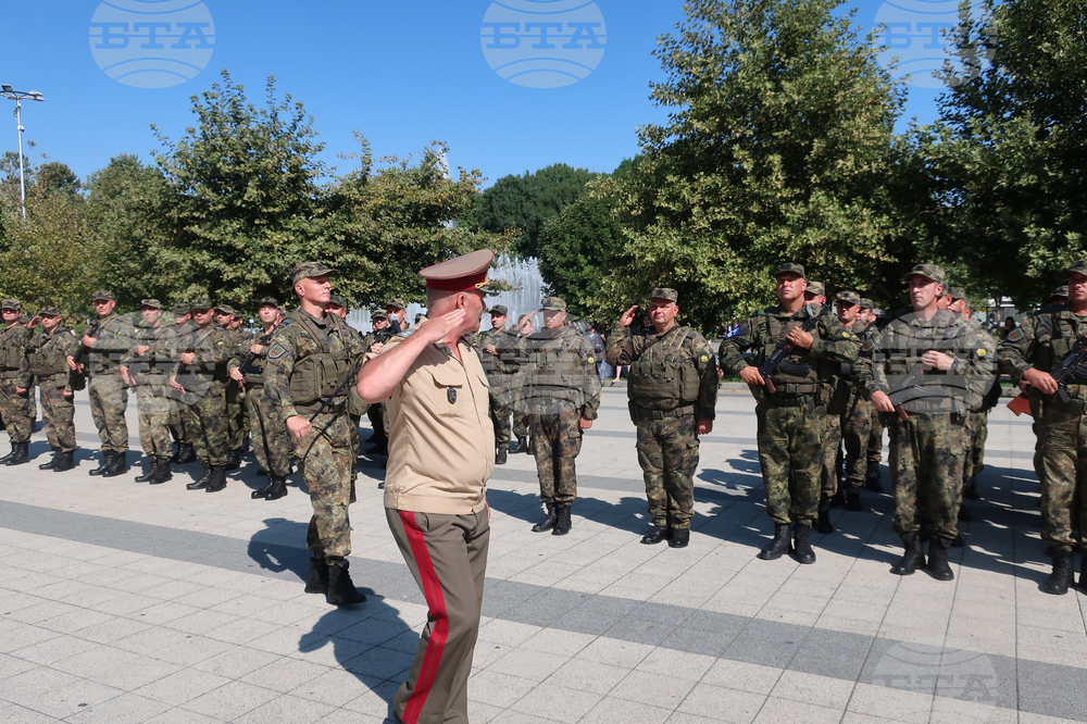 В Плевен с тържествена церемония бе изпратен български военен контингент за участие в операцията на Европейския съюз „Алтеа“