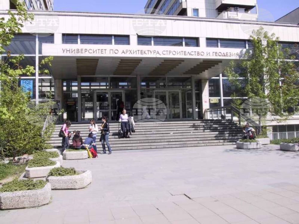 Students Organize Charitable Run in Central Sofia