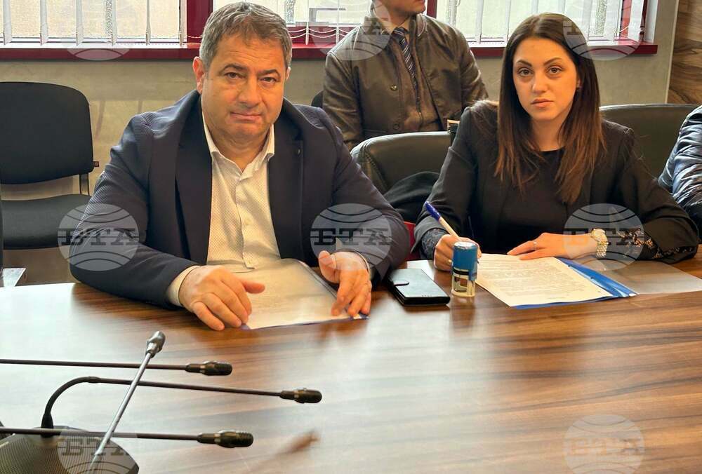 Кметът на силистренската община Ситово подписа договори за финансиране на два инфраструктурни проекта