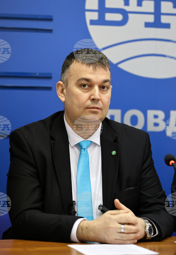 Проблемите с трафика и транспортния хаос в Пловдив коментира Емил Янков по време на среща с граждани