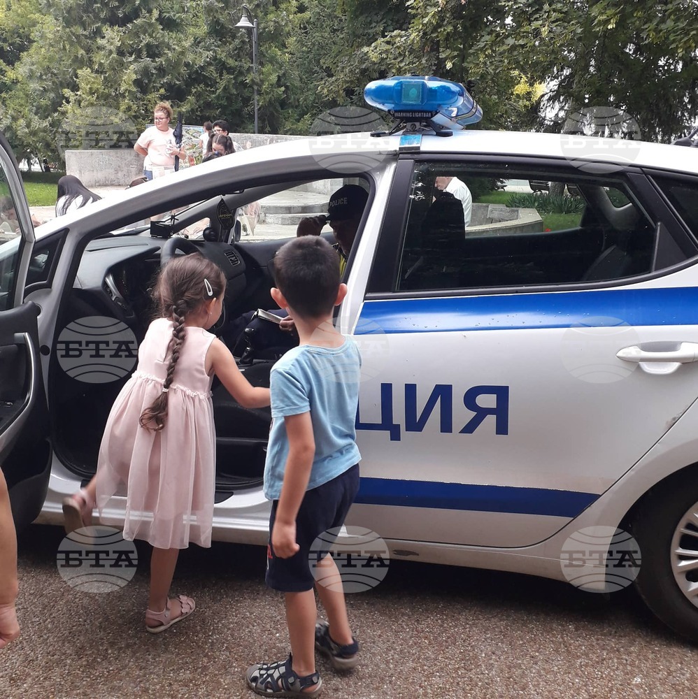 Полицейски служители и огнеборци са извършили проверки на сградите на училищата в Силистренско