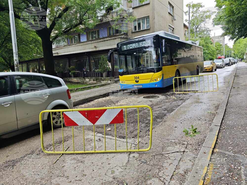 Община Плевен: Възстановено е движението на тролейбусите по линиите в Девети квартал