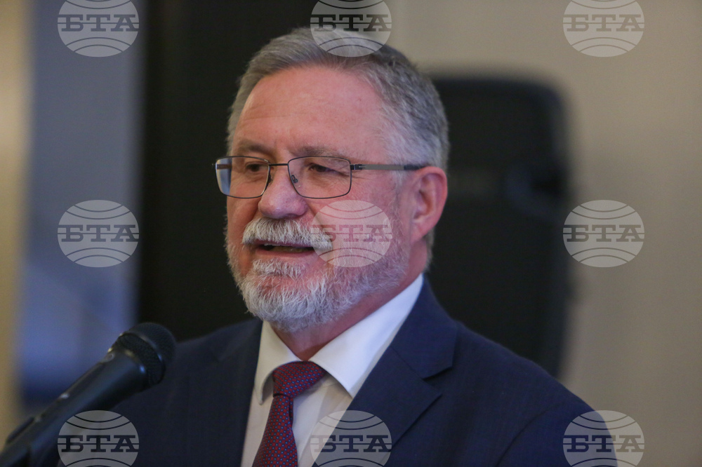 Инцидентът с ракетите най-вероятно не е умишлен, заяви посланикът на Полша в България