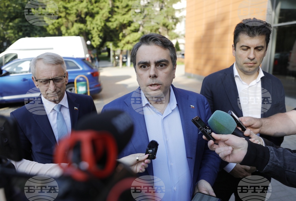 CC-DB Co-Leaders Vassilev, Petkov Claim National Social Security Institute Trying to Steal BGN 100 Mln from Pensioners