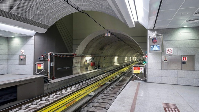 Атина ще остане без метро тази вечер; промени в движението в гръцката столица поради националния празник на Гърция