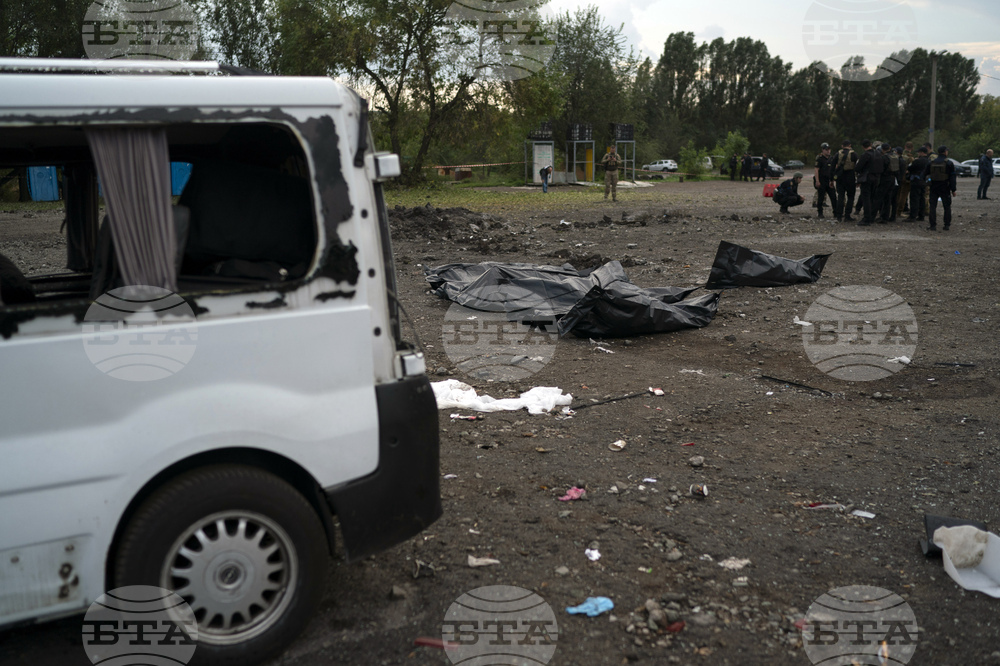 Застреляни цивилни бяха открити в Източна Украйна след изтеглянето на руските войски