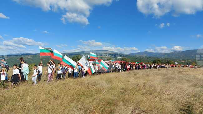 Повече от хиляда са били участници в тазгодишния Национален туристически поход „По стъпките на Самуиловите воини“