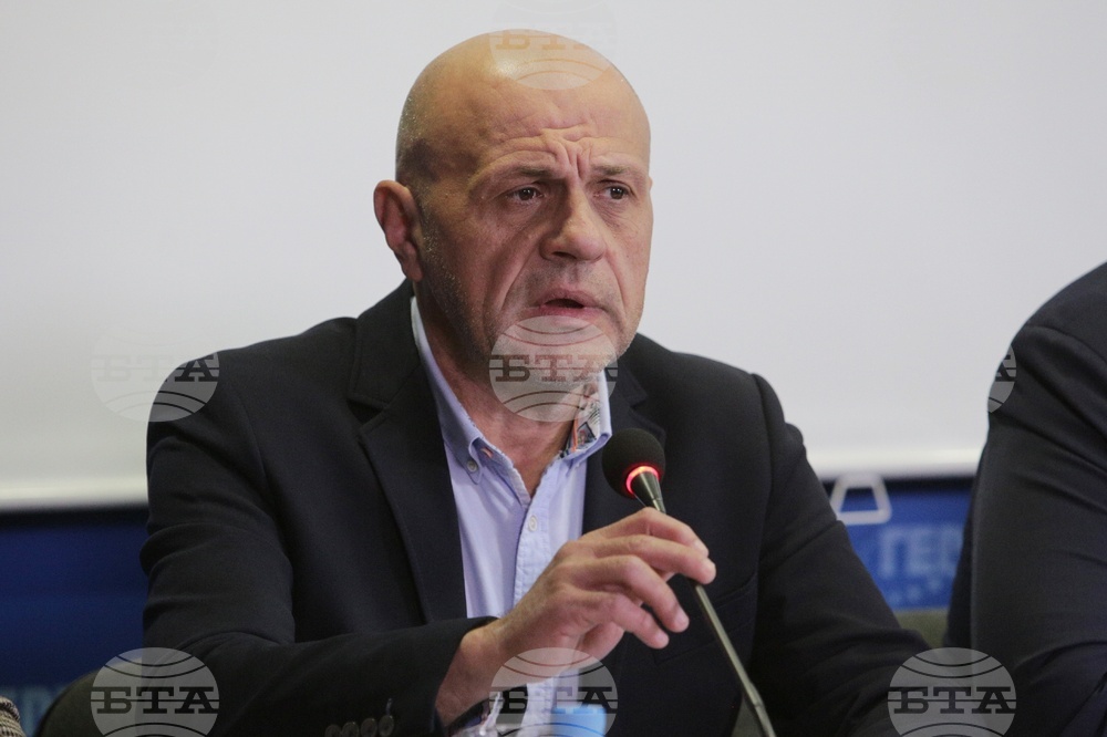 Силна партийна кандидатура като Борисов или по-компромисна фигура са вариантите за кандидат-премиер, посочи Томислав Дончев