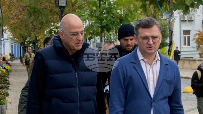 АНА-МПА: Гръцкият външен министър Дендиас се среща с украинския си колега Кулеба и потвърждава твърдата подкрепа на Гърция за Украйна