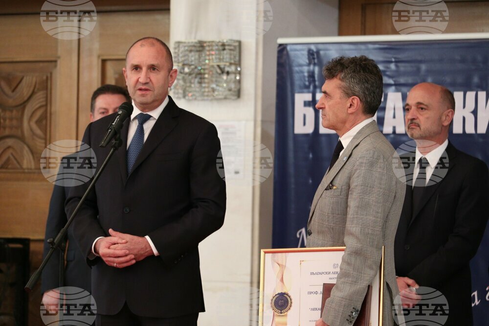БЛС: Проф. д-р Иво Петров е „Лекар на годината 2022“