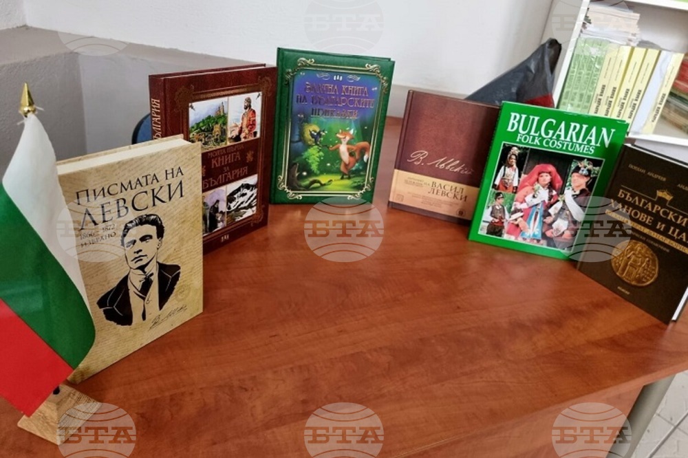 МОН подари нови книги на Царибродската гимназия и библиотеката
