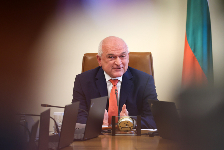 Гласувайте активно на изборите, призова българските граждани служебният премиер Димитър Главчев