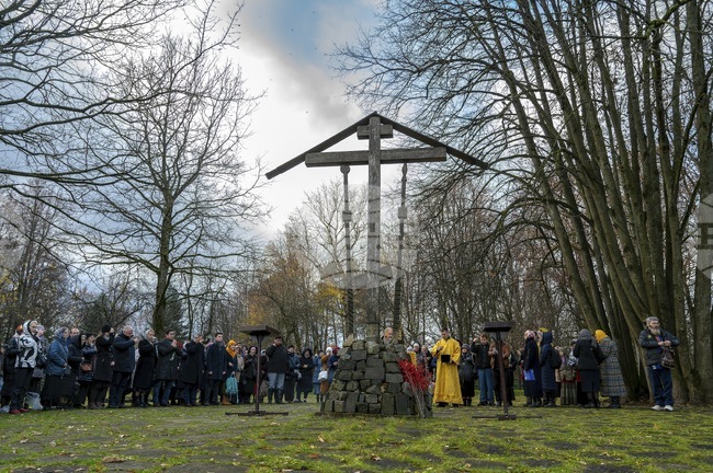 Западни дипломати почетоха в Москва паметта на жертвите на сталинските репресии