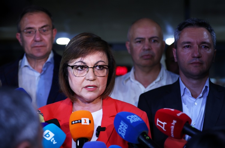 Притеснени сме от ниската избирателна активност, която е поредният много тежък знак към всички политически партии, каза Корнелия Нинова